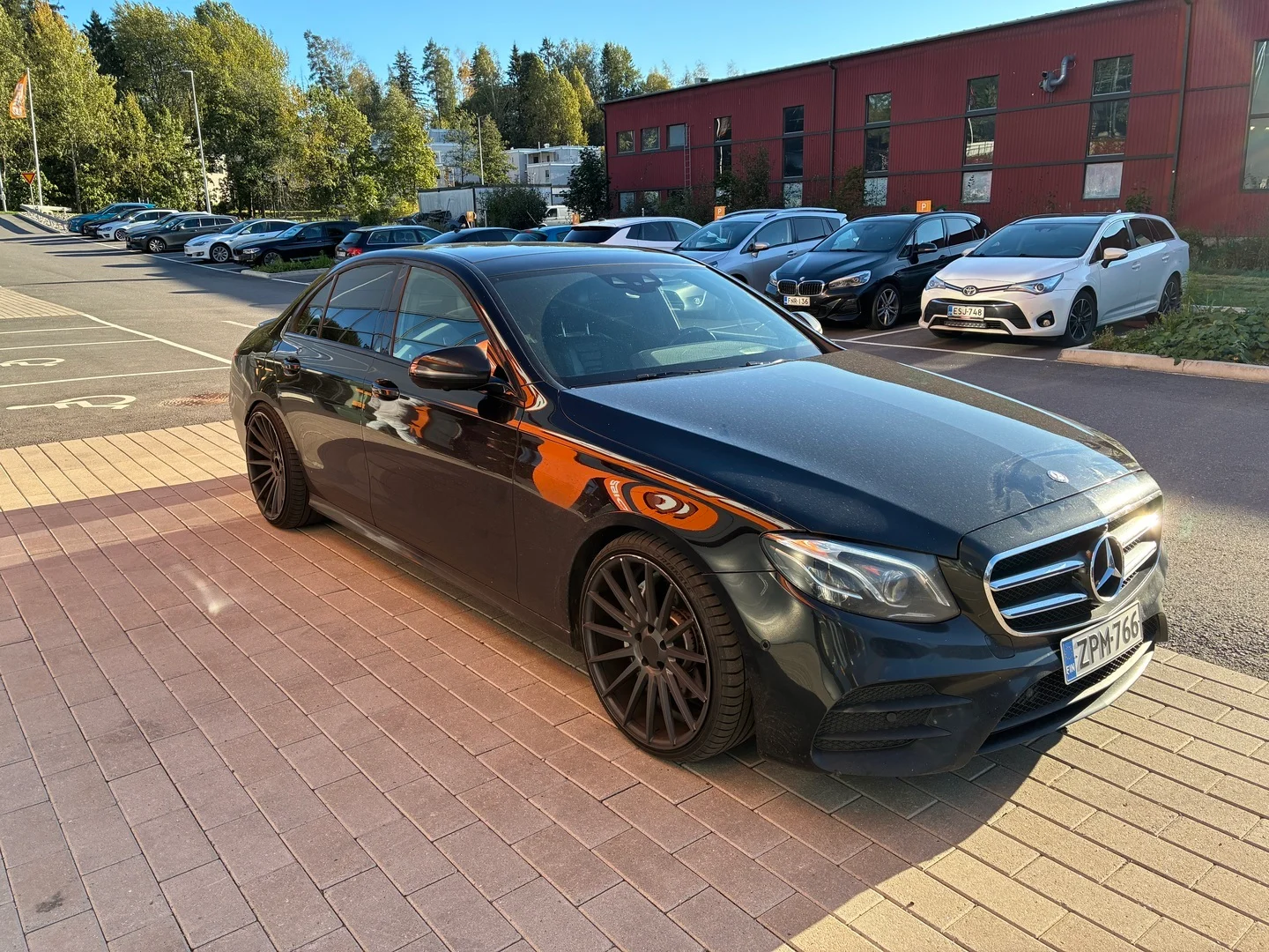 Car Image - 5QRYAqDKHwHjTStgehO6wL