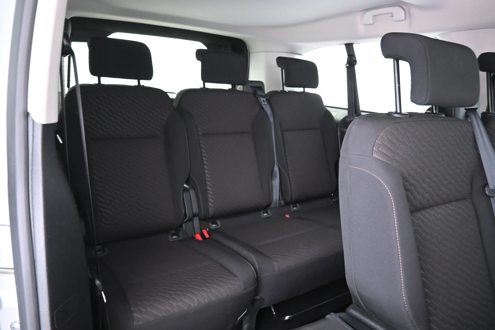 Car Image - 21uC8C11efLx47yy3pnDQ5