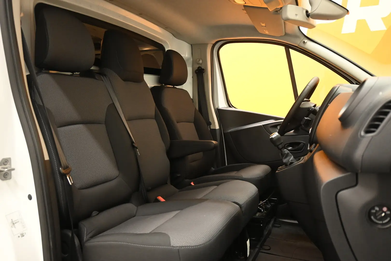 Car Image - 66vZNnDRtU6MpnMYMzmktt