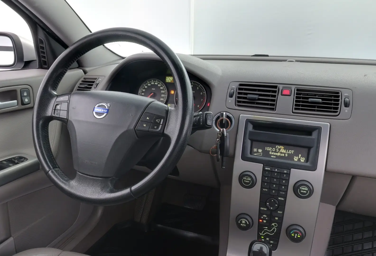 Car Image - 74ZtFqgHEAoKGPhB5L1fy6