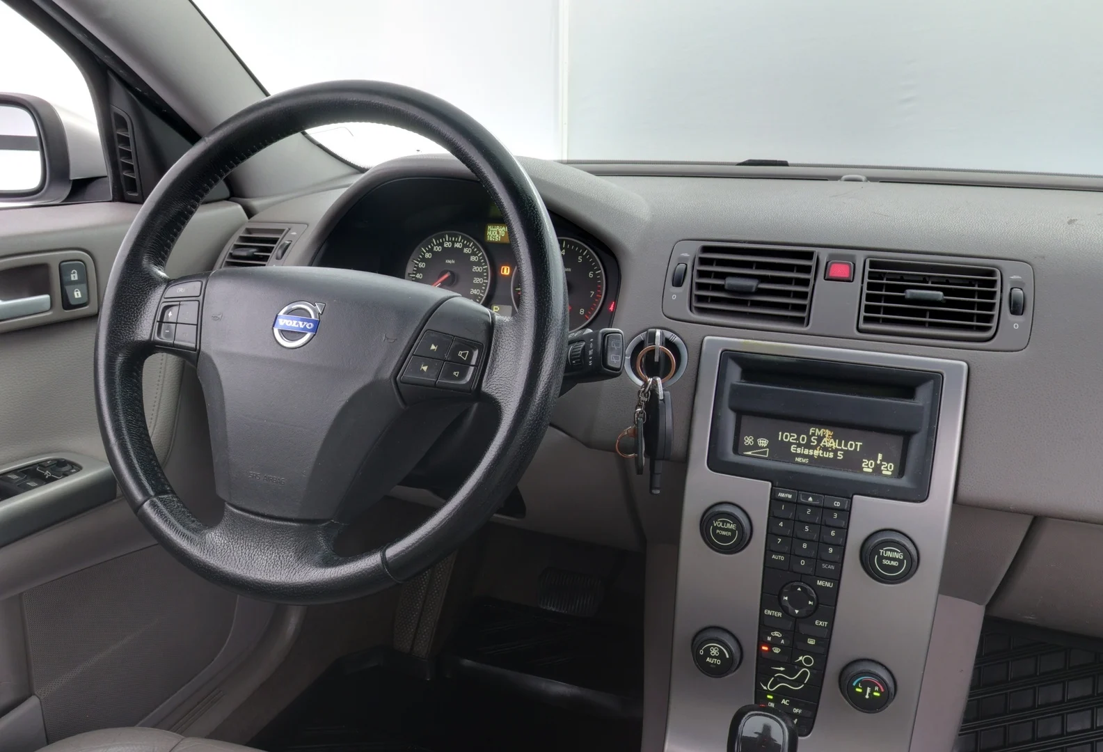 Car Image - 74ZtFqgHEAoKGPhB5L1fy6