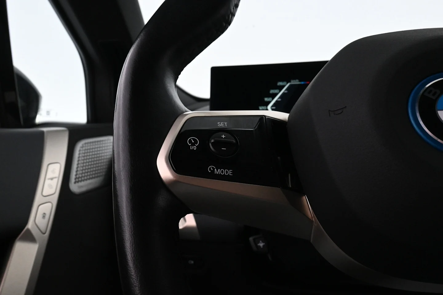 Car Image - 4K6Hz0TvUQsxtr35OYwuH7