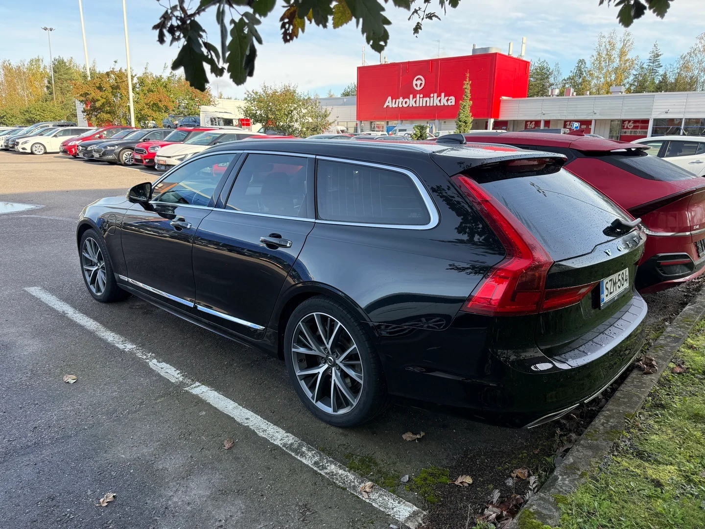Car Image - ScKbE4h7fM9UVcaPSX9IL