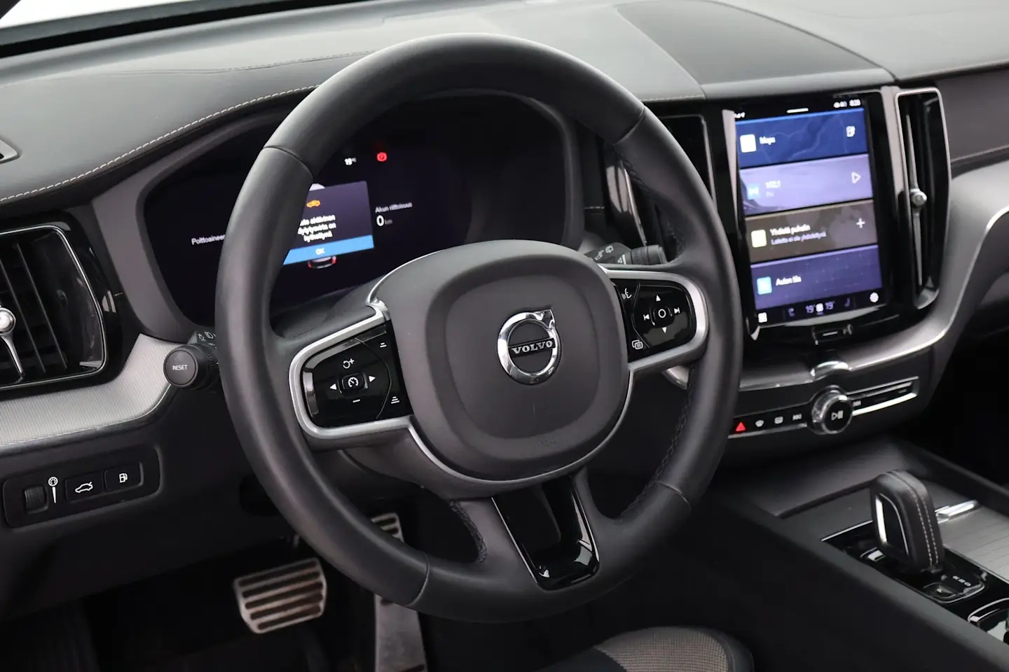 Car Image - 1Gi9ls1ead1ZS1pXNuNhGT