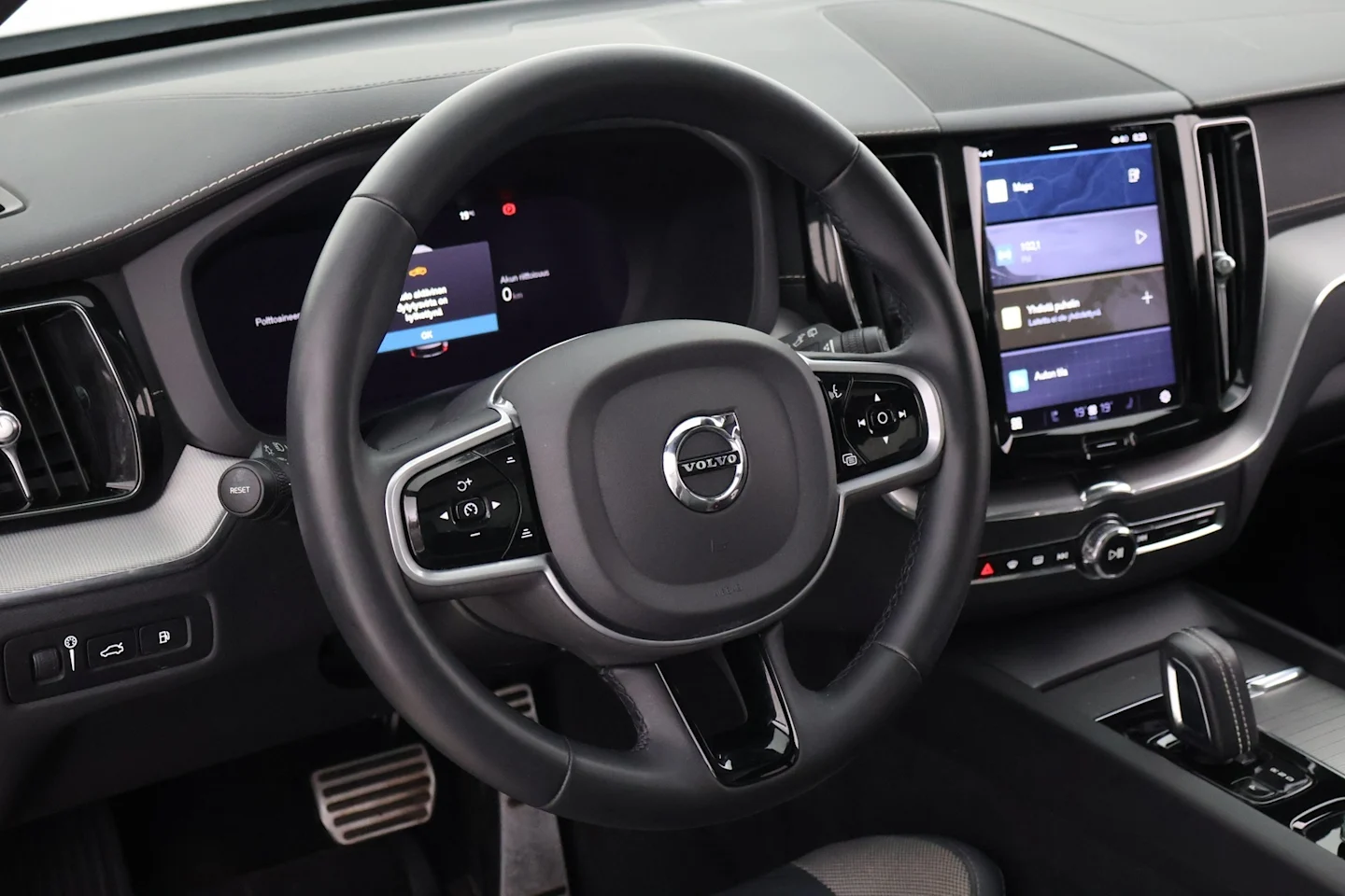 Car Image - 1Gi9ls1ead1ZS1pXNuNhGT