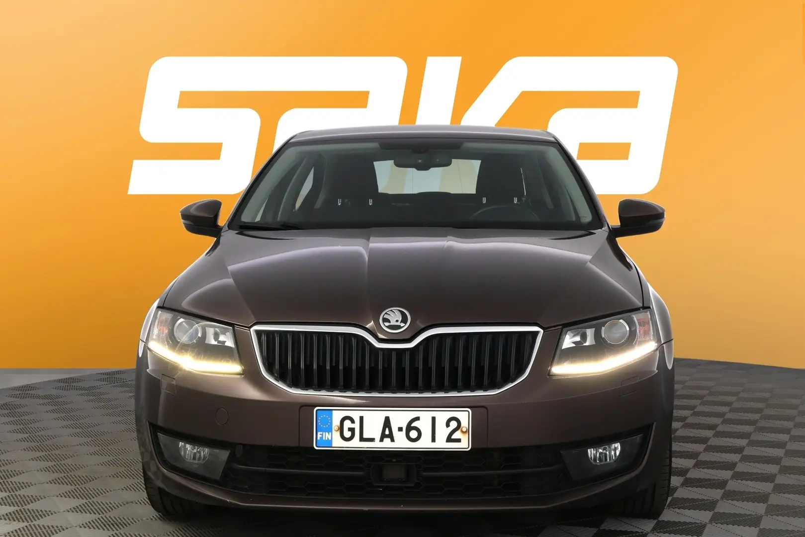 Car Image - cxsyamBhtsBNUxigIHbvd