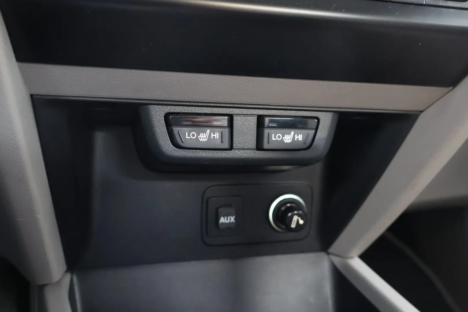 Car Image - 2bYbWG85PbLUVB0BaFHQb1