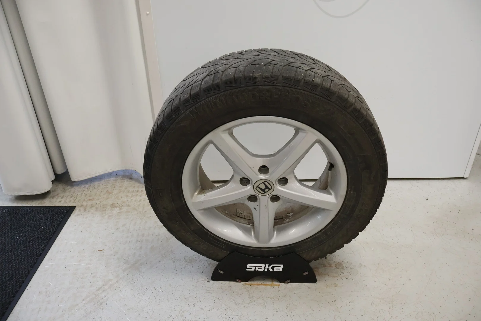 Car Image - 6f1BCJ9XiQvvRR33edd1VX