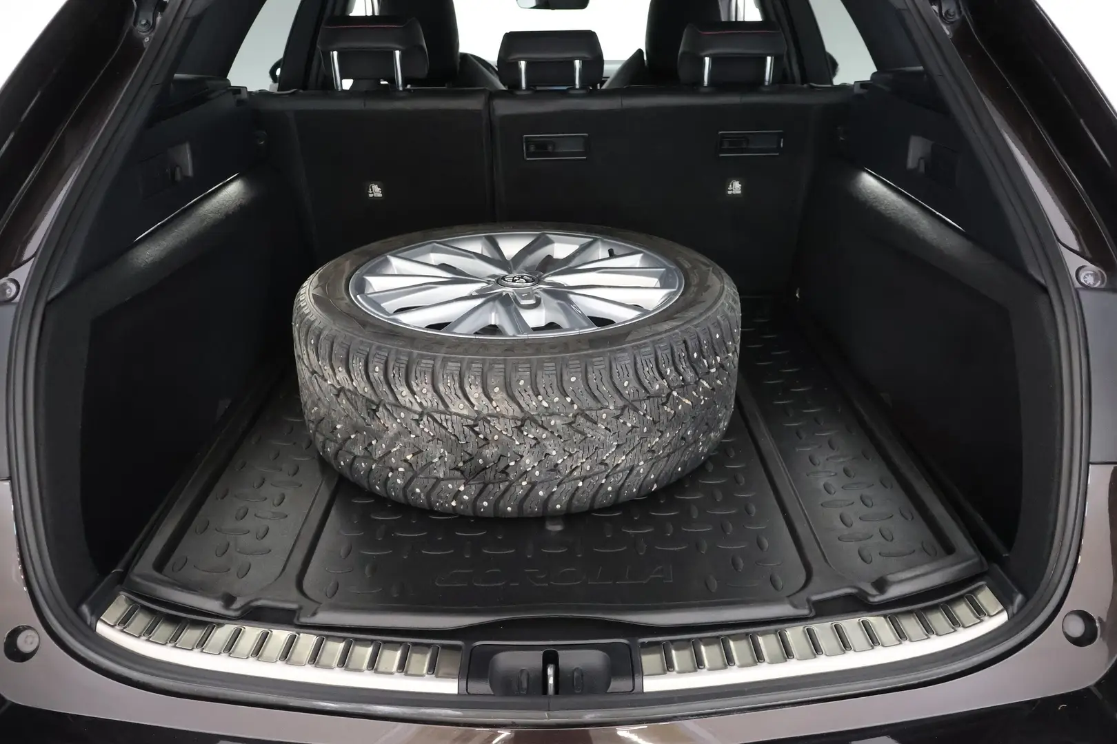Car Image - 6yXLVmD3fjFLNFJJrkcdhs