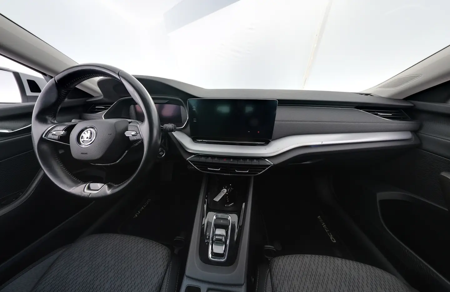 Car Image - 5b2CJeKYIk4LmXH8Wr7WYG