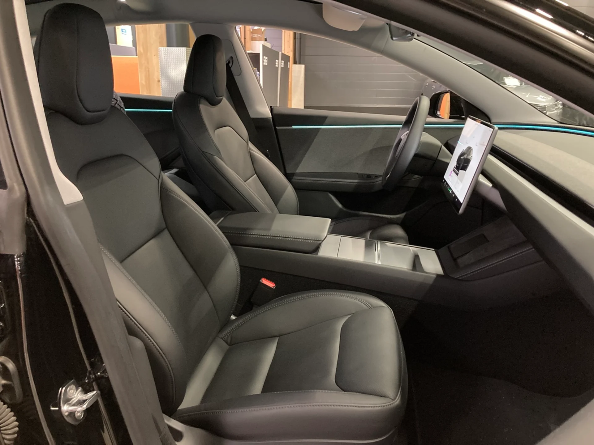 Car Image - 4FWRCdy3tqpxPfpuDHVp4