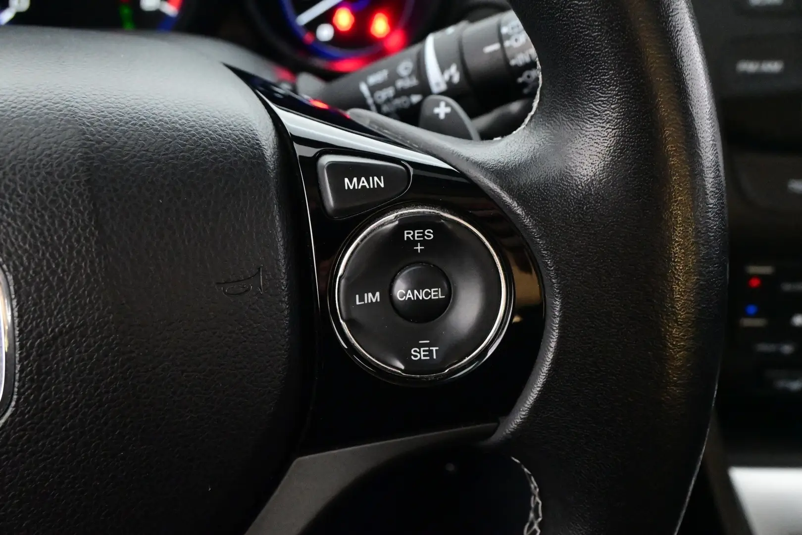 Car Image - 1qpTAIuq8hxO7BMdDopYsr