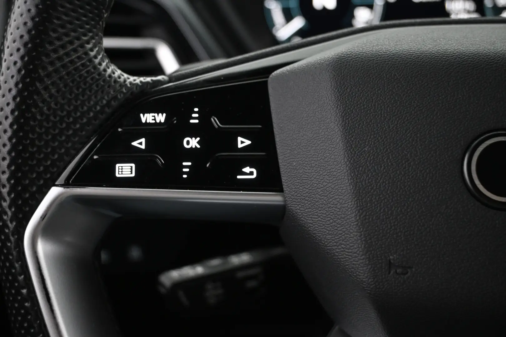 Car Image - 2bX5vKIBSfr9AujxOupn6l