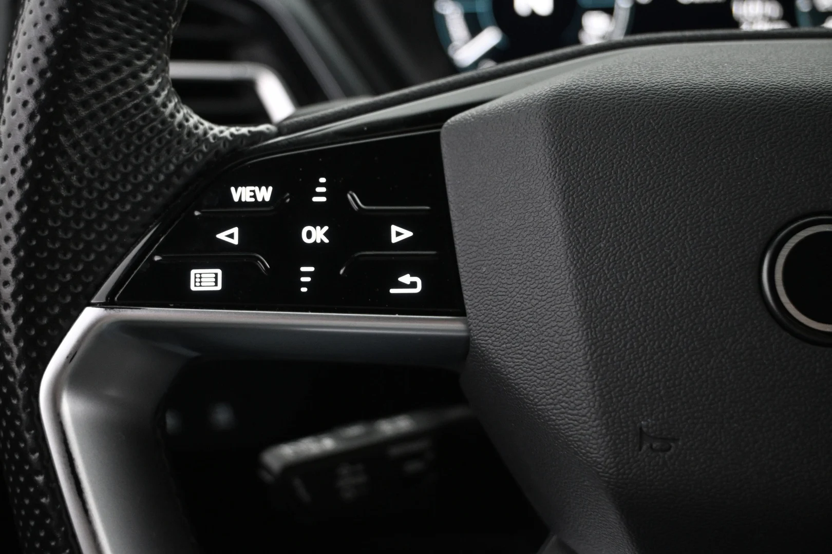 Car Image - 2bX5vKIBSfr9AujxOupn6l