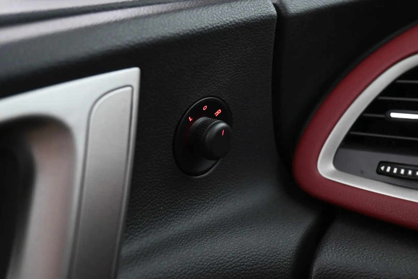 Car Image - 7uFYxQgrBJtc8YTlYIZF09