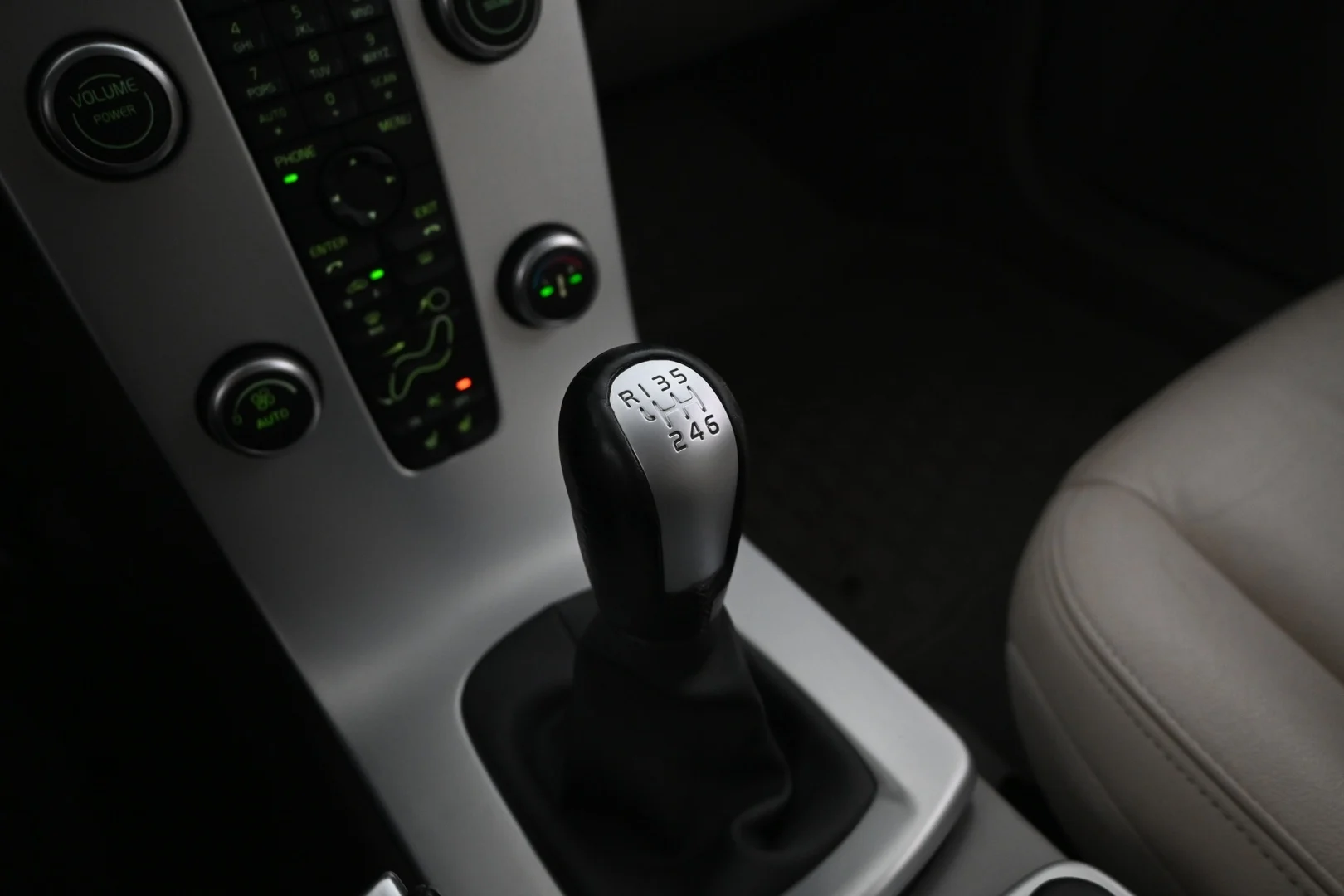 Car Image - 7yEBBsAn9xLfgFffKr8yLI