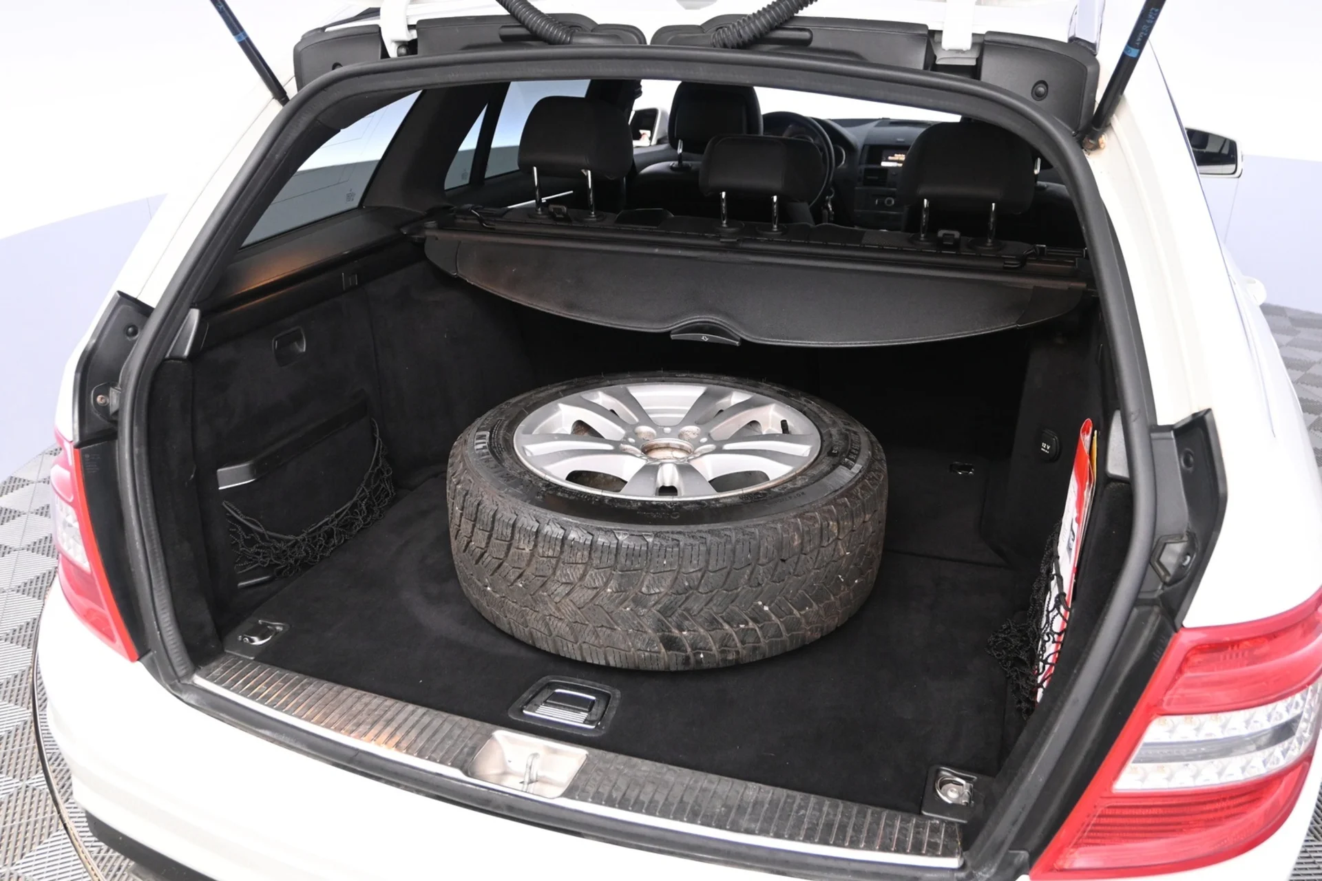 Car Image - 5JZhSFVdK41mf8bl1FBVOn