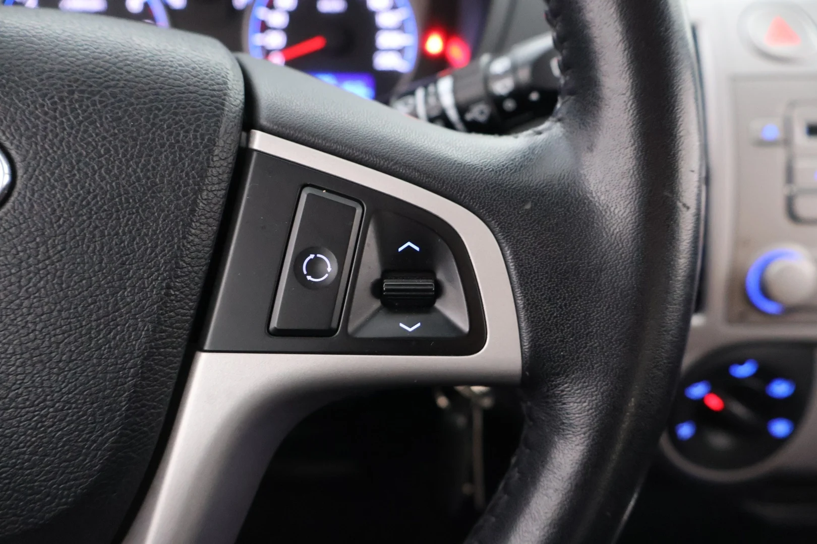 Car Image - TbObEnlqyZ7PuNFly5sY3