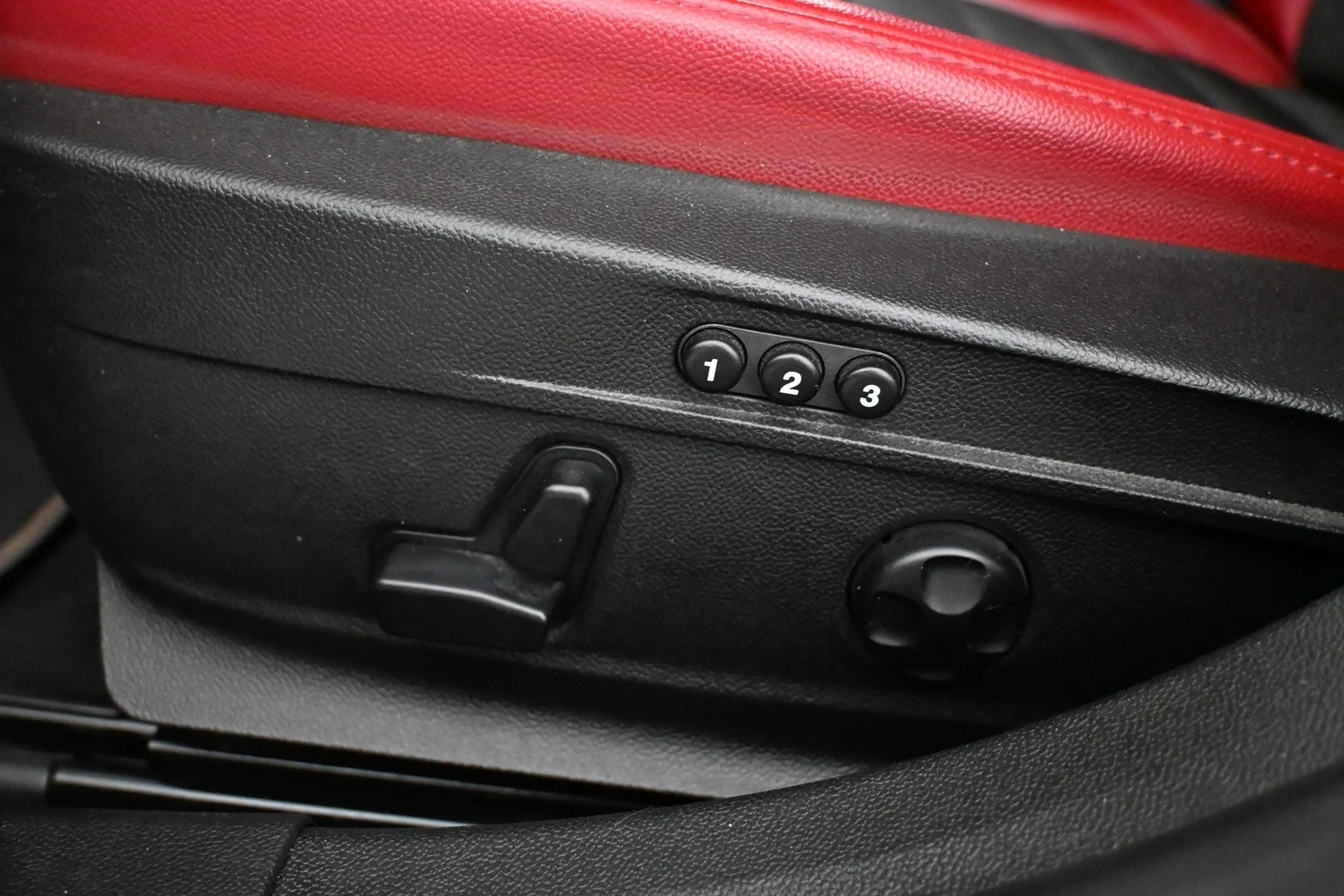 Car Image - rV1KVmBSqzKaESnAY5tGD