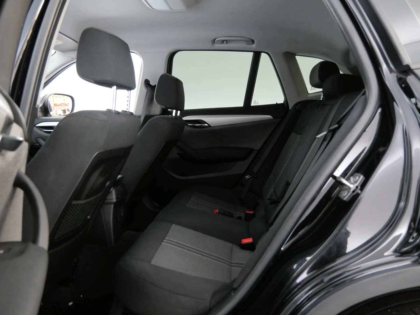 Car Image - hRLoKC4JnngEONFPYkLHC