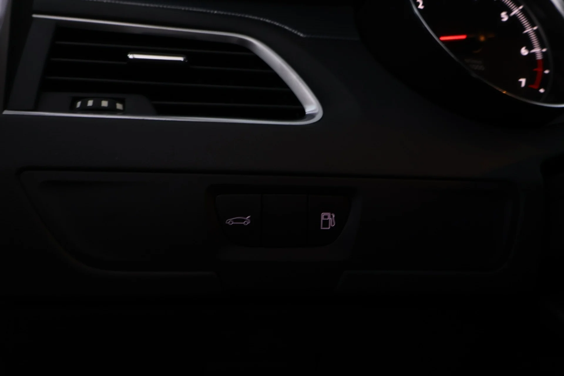 Car Image - 7mcU4PKgBtYgGzLD5N0AN9