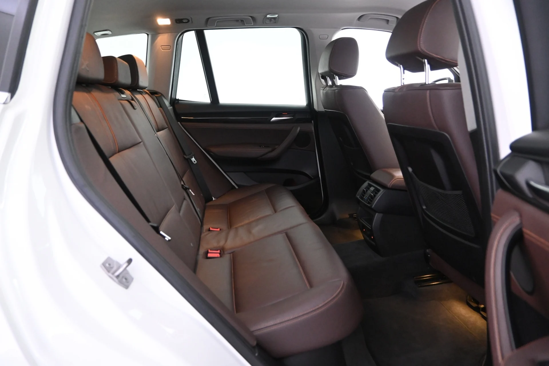 Car Image - 4AKlmxwam0BZfcCYnSb6D9