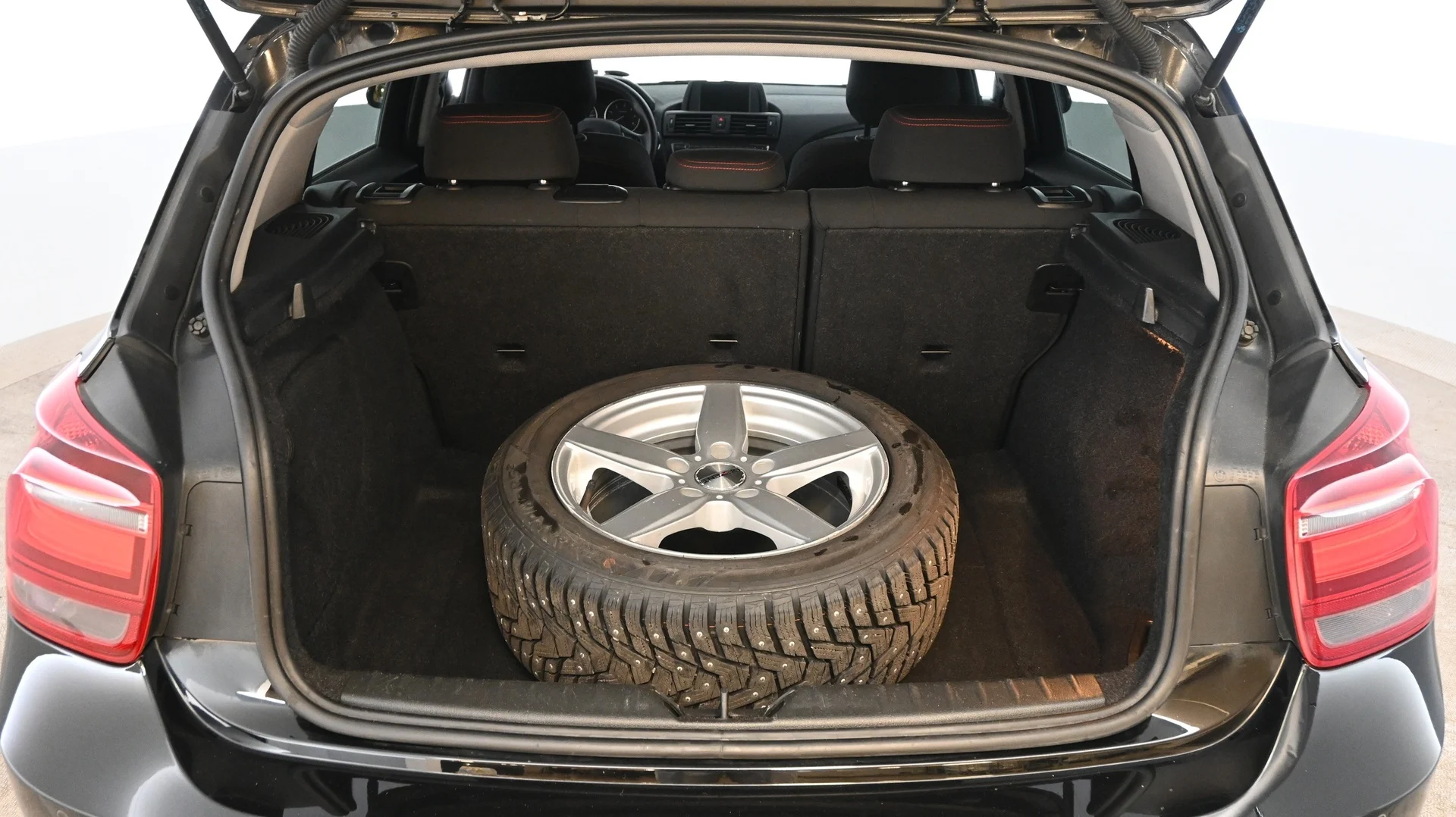 Car Image - 1Ps0TmKUJVzUnOjkrt7H4K