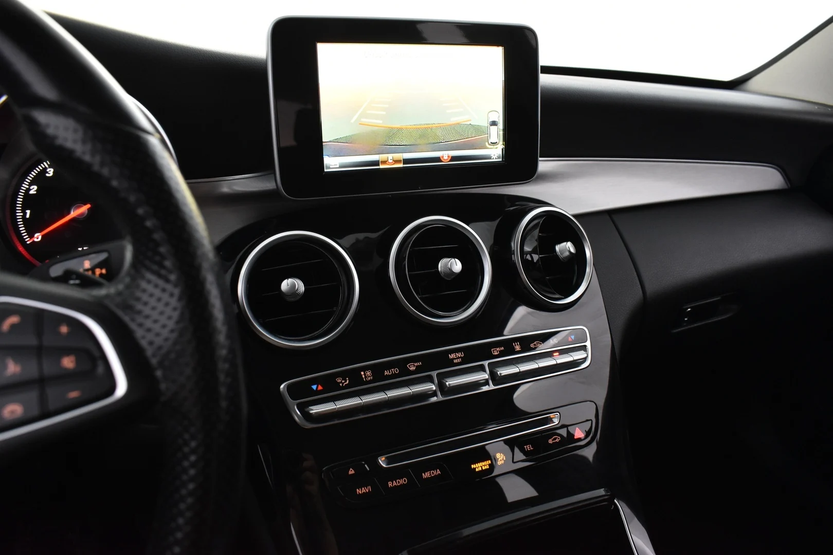 Car Image - D4njINO0UrtYpjL7BYj6f