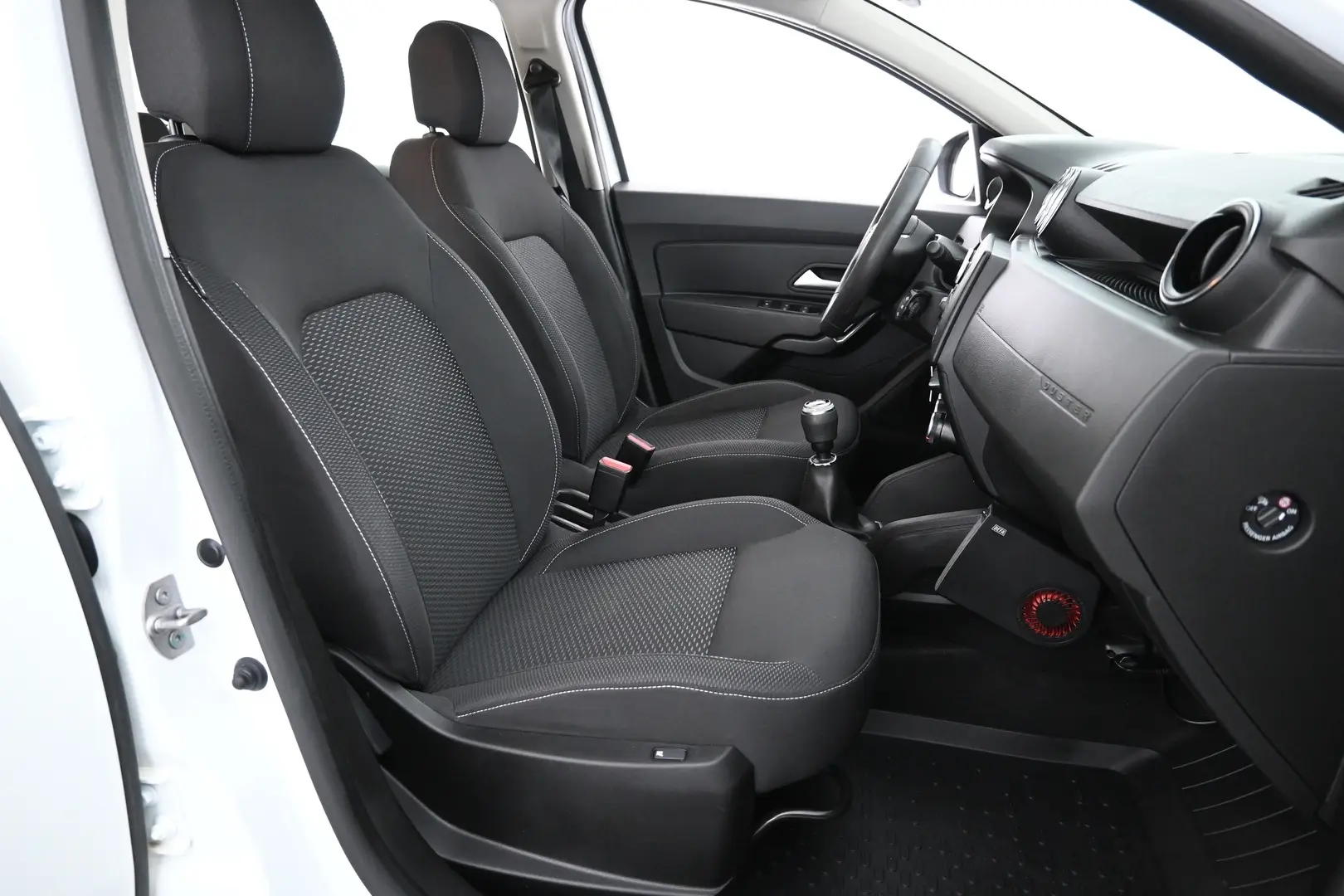 Car Image - y0TZEeYgrUFKzZ4q22zw6