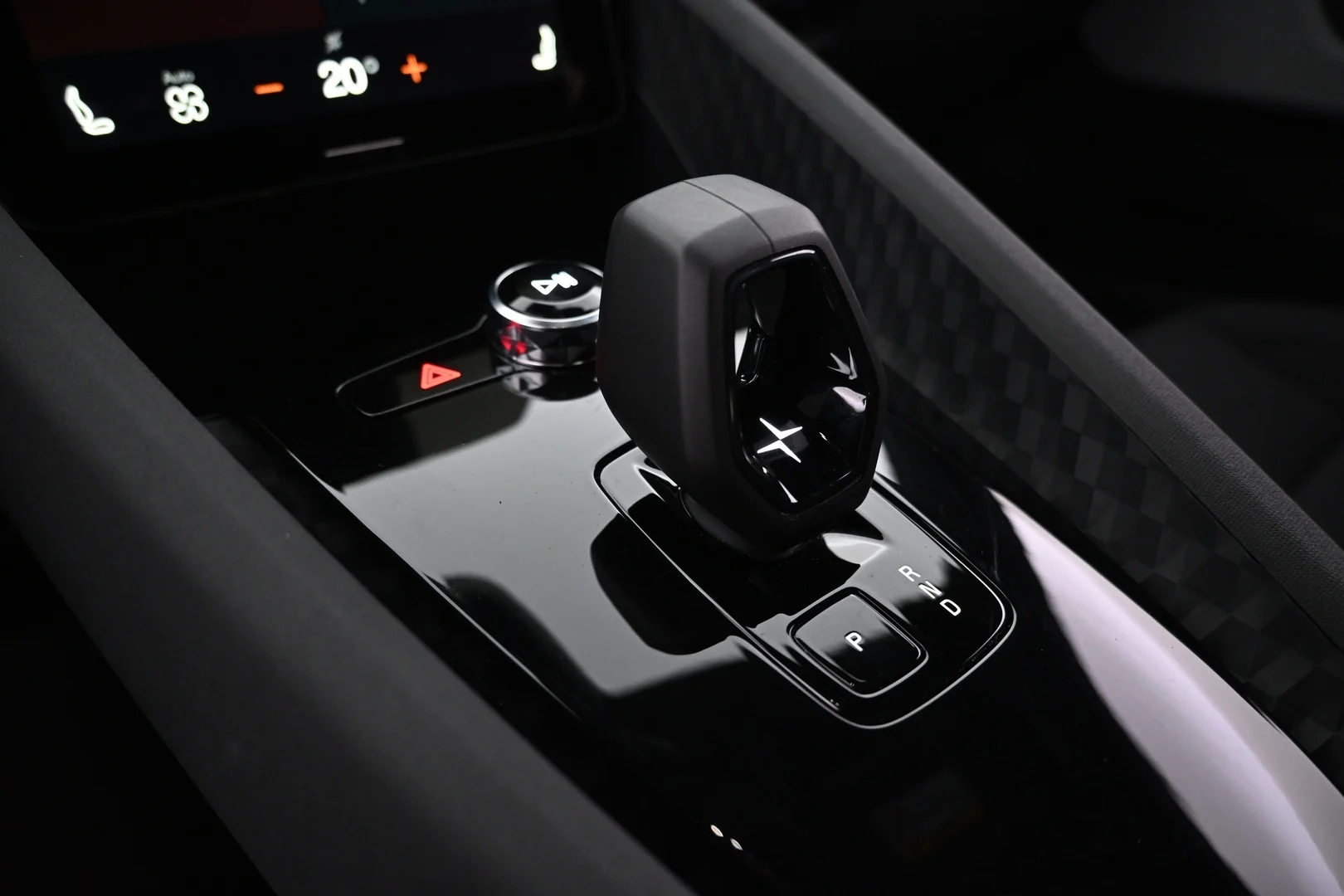 Car Image - 46AwKA8t9KGVoXz2Pg3vbY