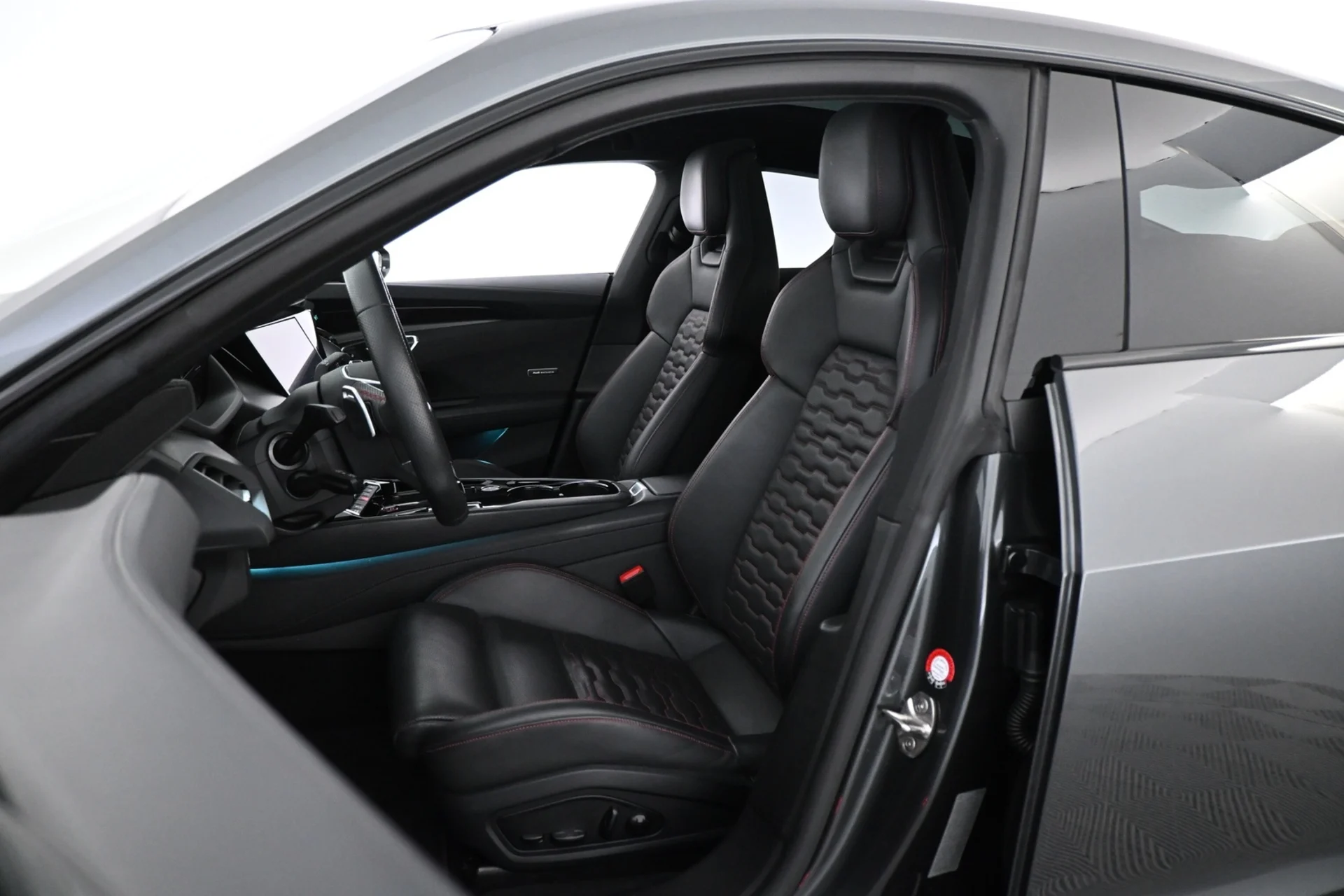 Car Image - 4V9kVD9WDJFxYKuE6YIqpA