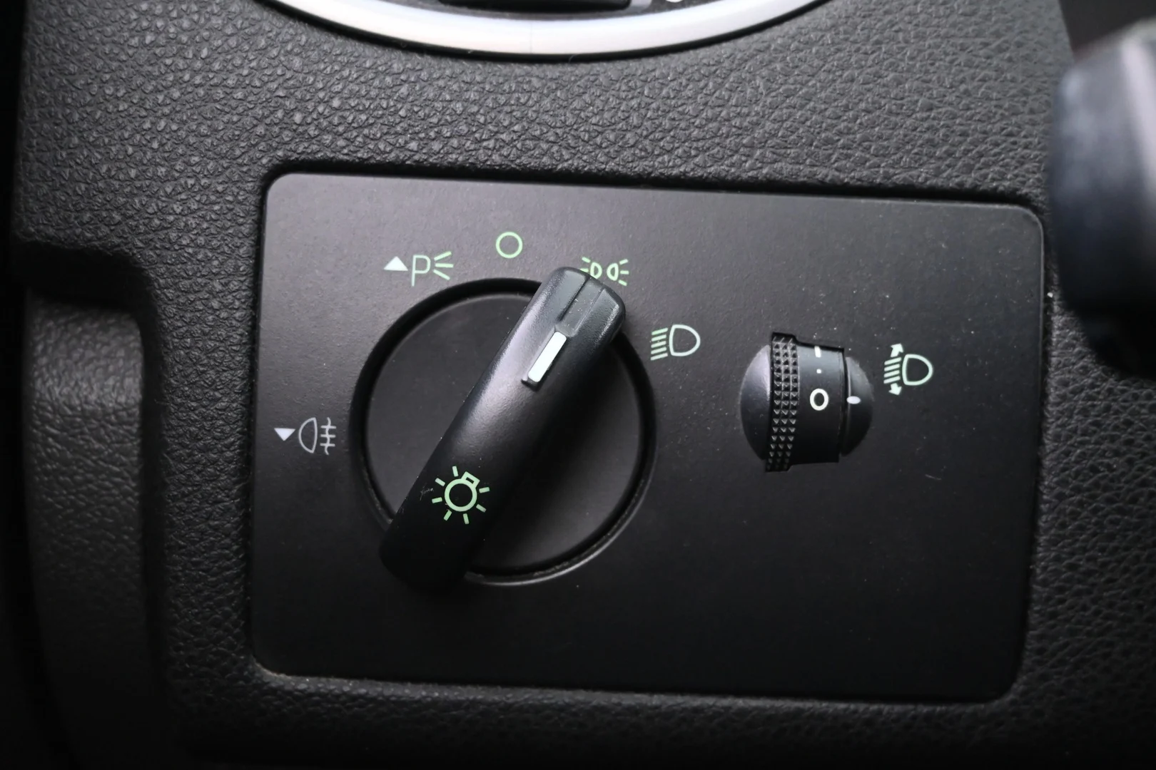Car Image - 3ySfY5mA1imSwpWKQmD4PP