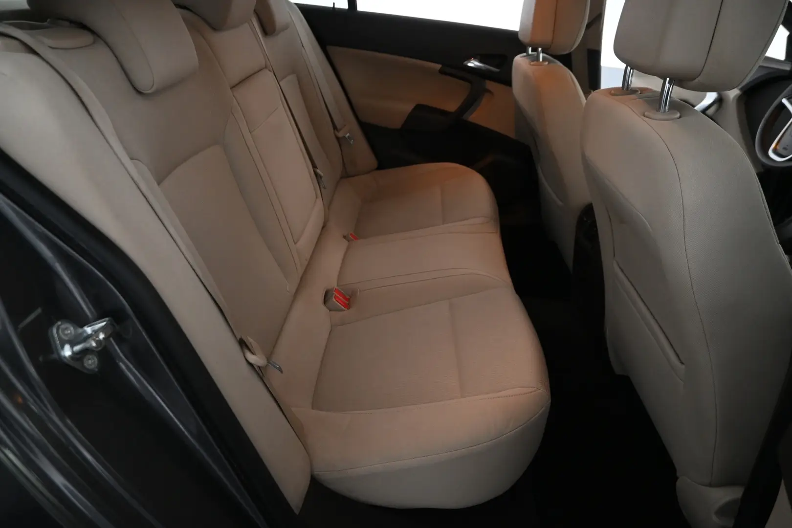 Car Image - 2IpuVD1ezPe0rUFaXTan5K