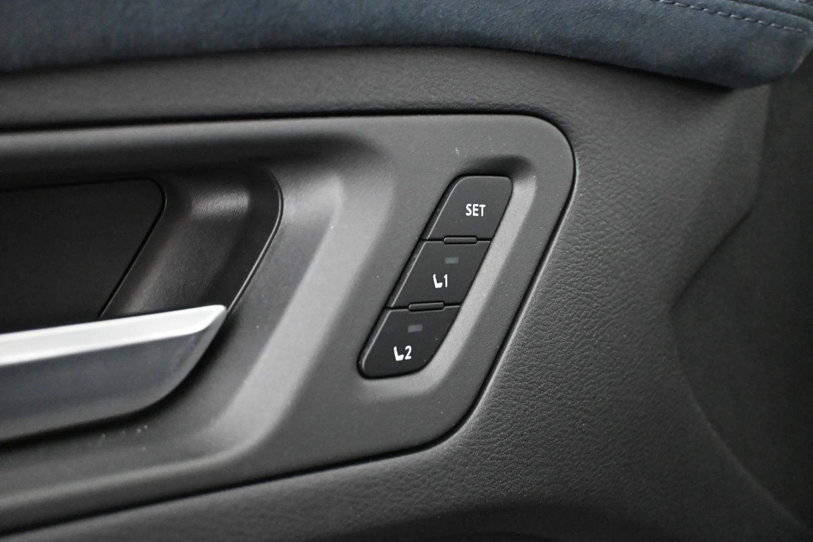 Car Image - 22JeBtsnUKRxF4LF5M73Lr