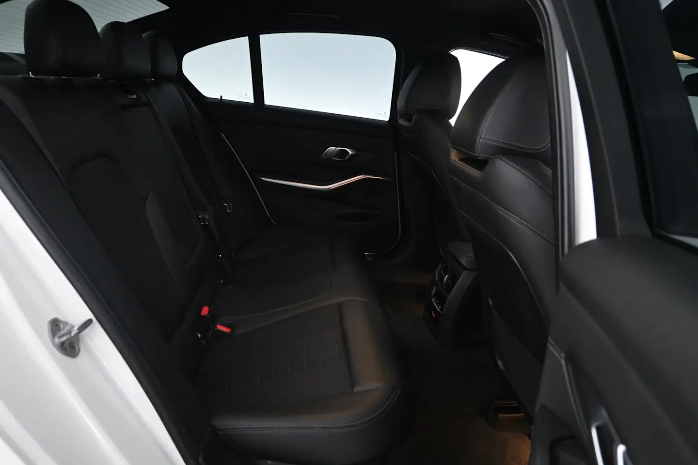 Car Image - 4L10yDXdpDODNn39eKYLkq