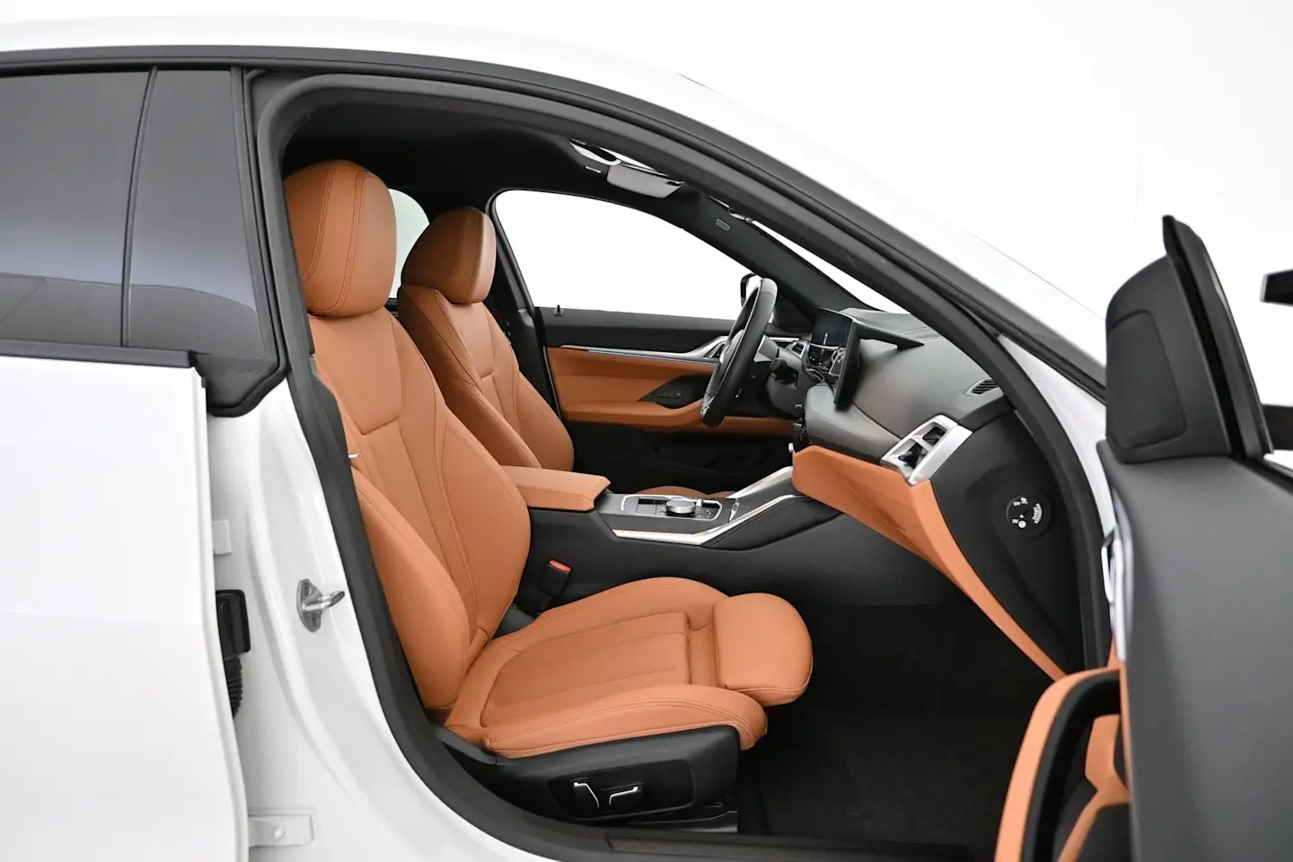 Car Image - 3OipEAFjXyLf0DoEVvckme