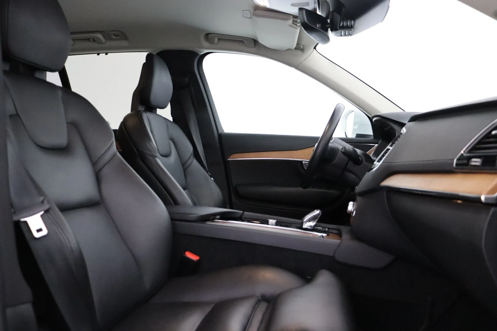 Car Image - 2MBbTSDhgg1PyLUQXcRg6E