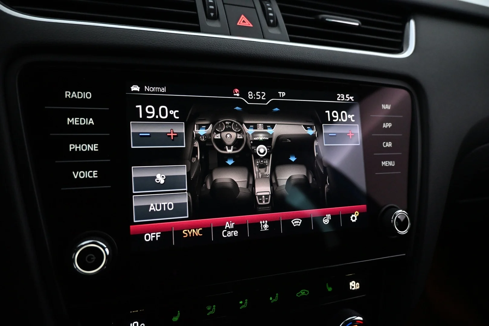 Car Image - cv10tFgoMR17Xz4XF98bd