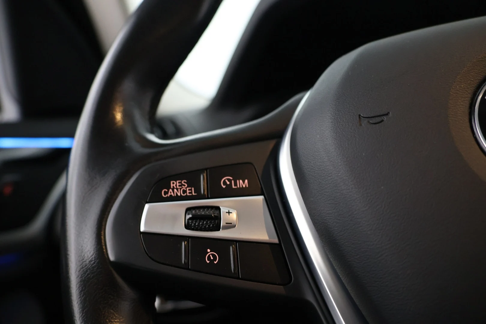 Car Image - 6ClhhiKyyt78wAhUwXjOx6