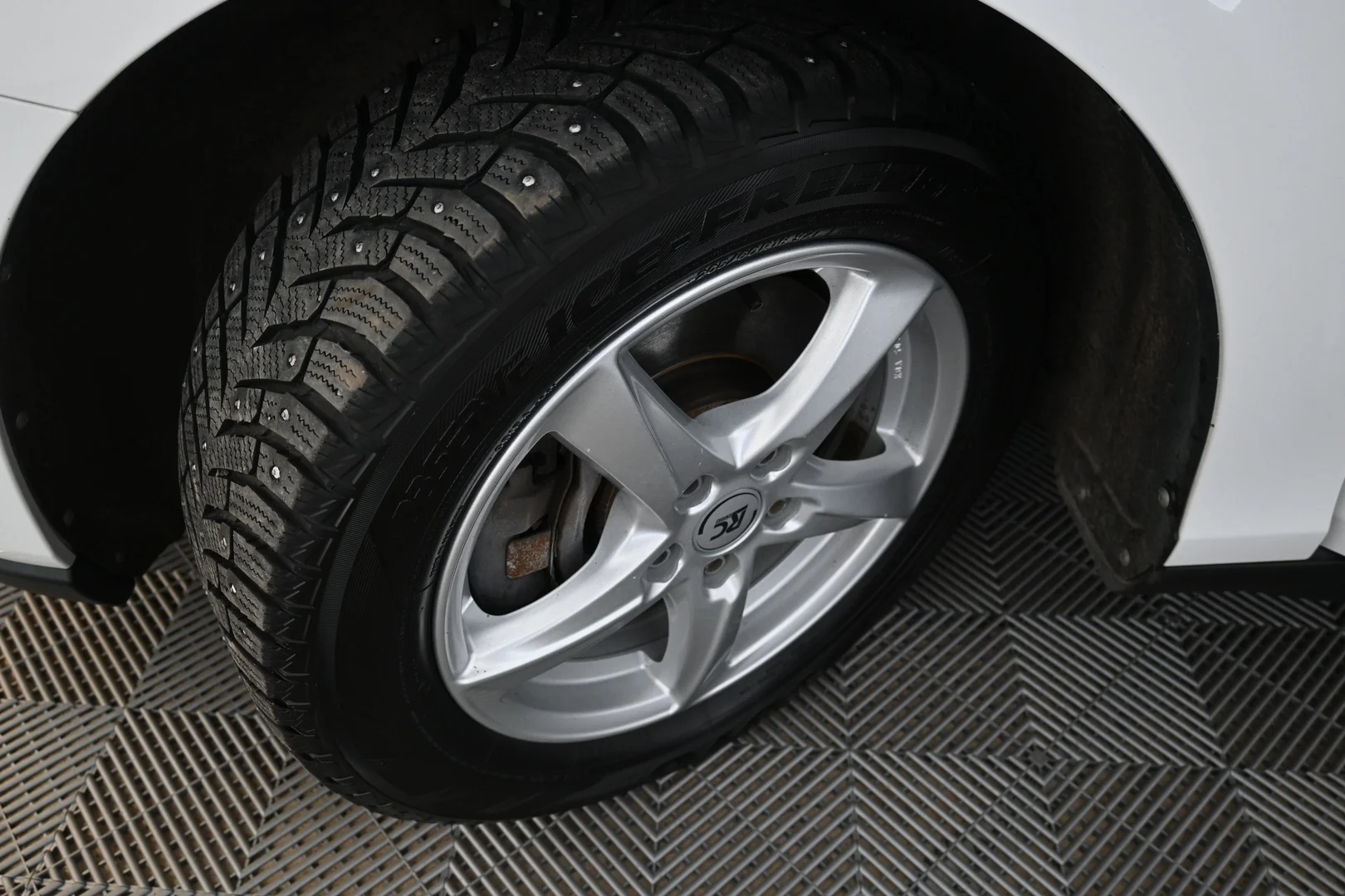 Car Image - 1QQvvZIaTRXdc9vurO8MhJ