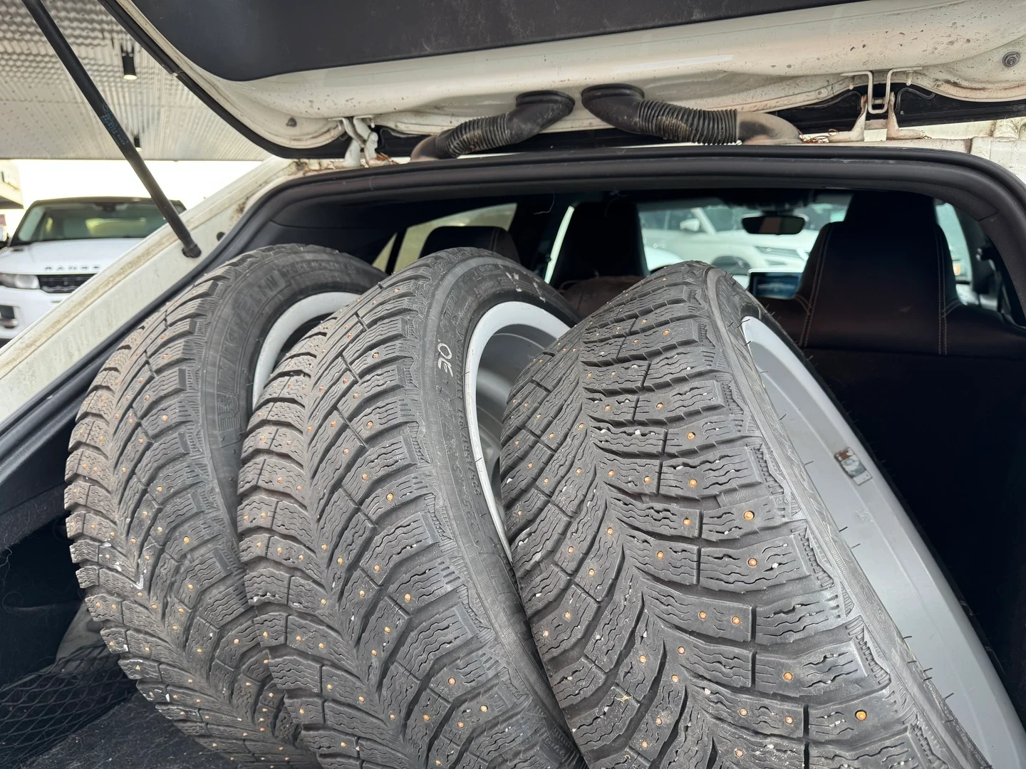 Car Image - 7iaMIYdbDm8G7wqCqjkOAN