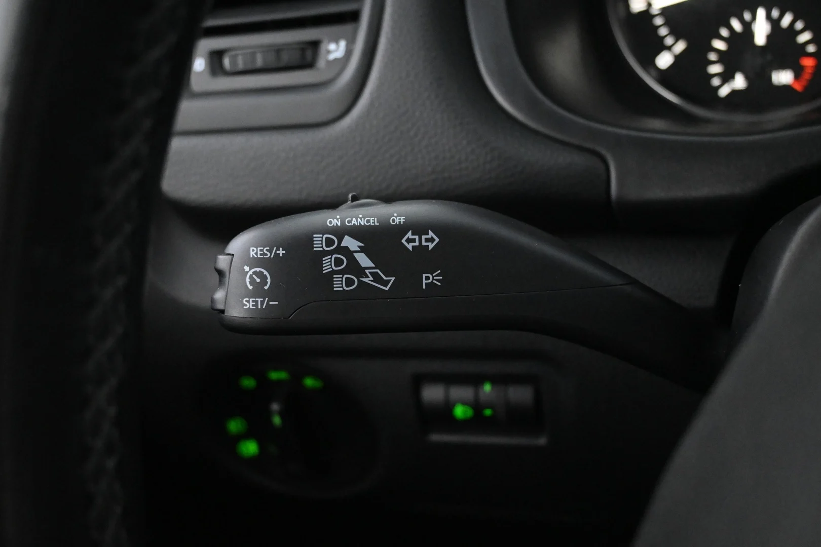Car Image - 4oqZqBjM6as1gPwVMWwiq9