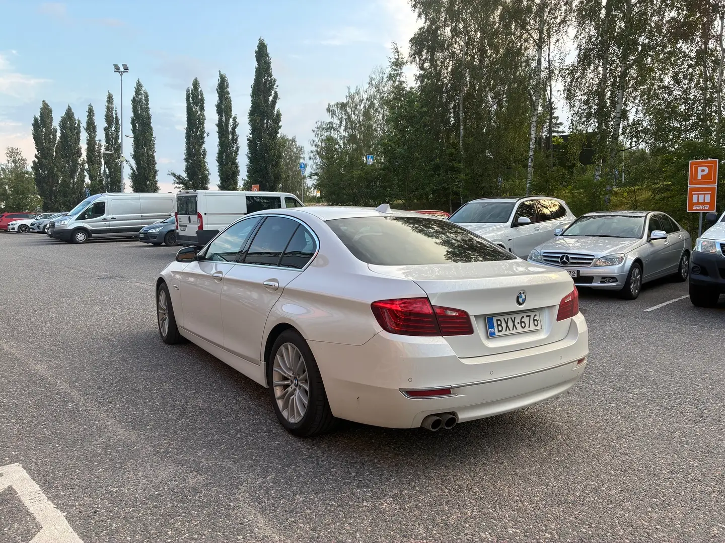 Car Image - 2xw77m5w355Yamdi1dH8NQ