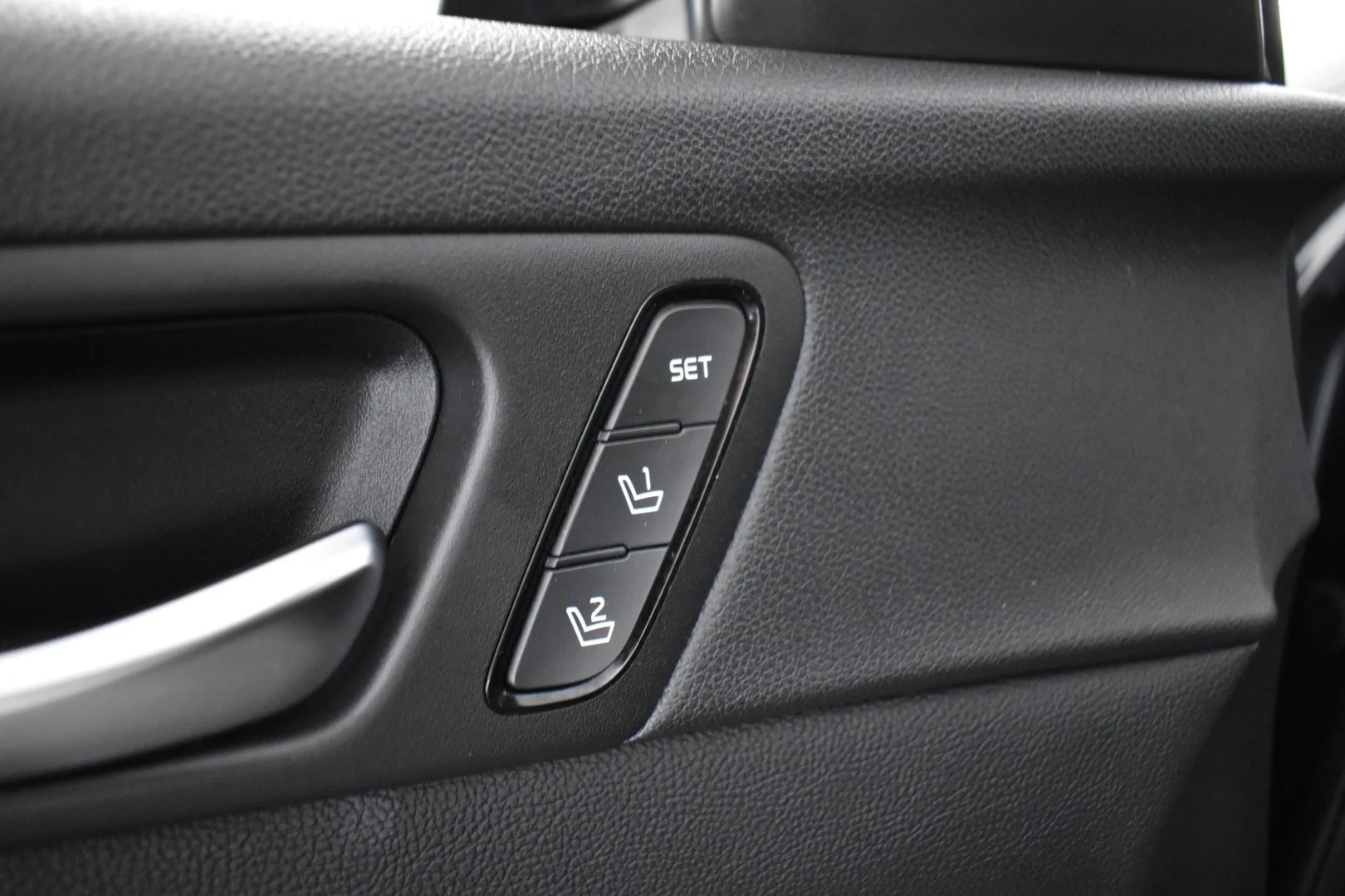 Car Image - 2trBNMfWiZVQXSmmlFL8y0