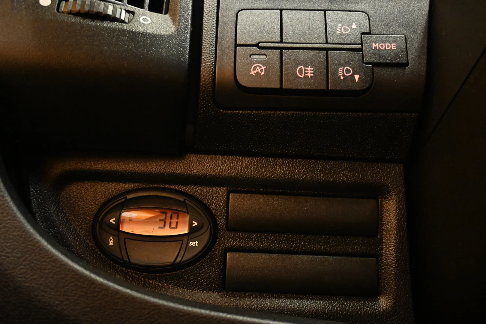 Car Image - 2fz8QbpGUBMknW1sSfEmEY