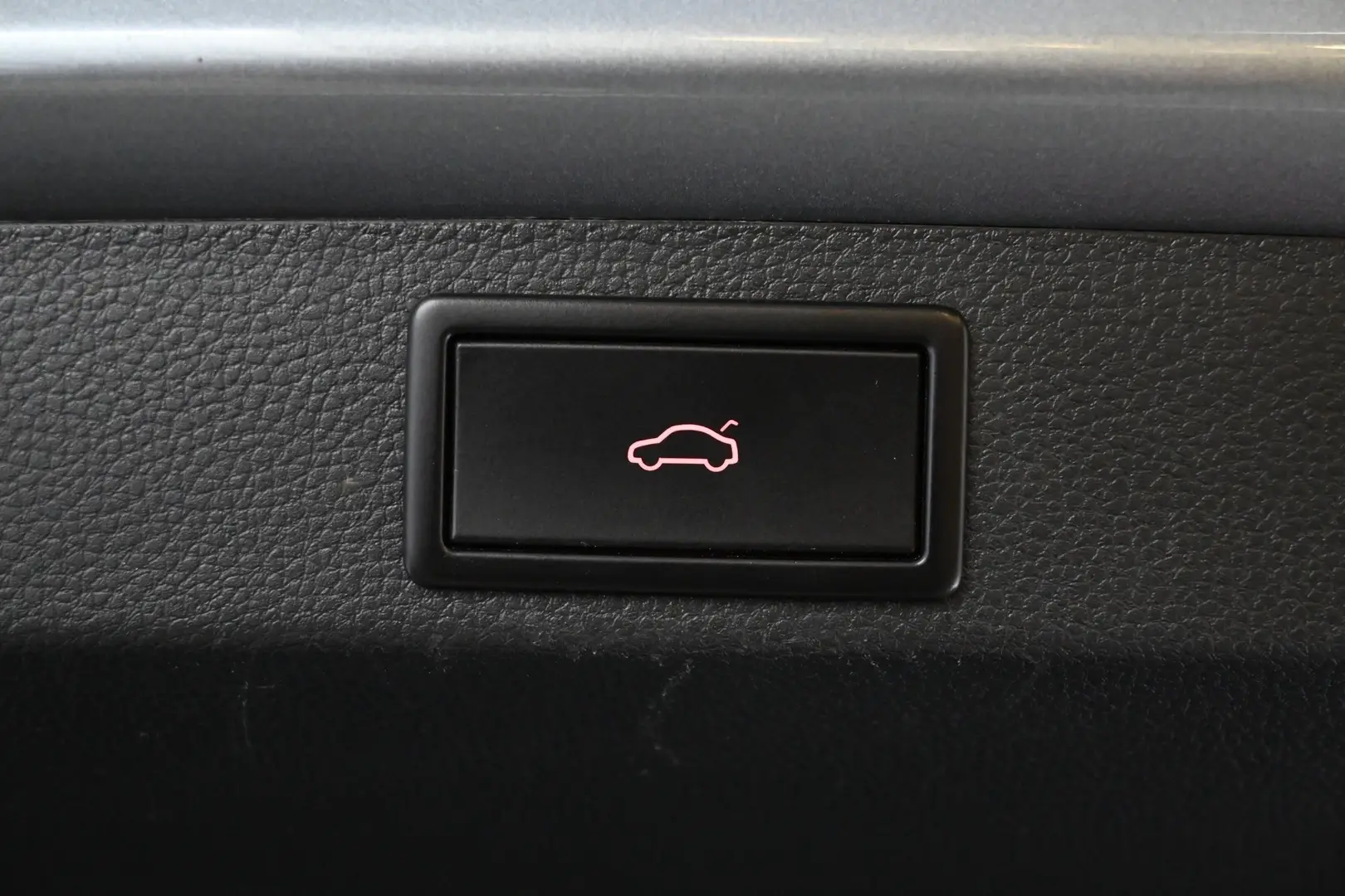Car Image - 3gdt0Klgt3fzAcRSbKzNHr