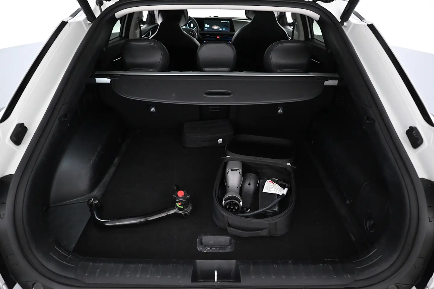 Car Image - 2hr37PxmH1xs9wOtywdV8p