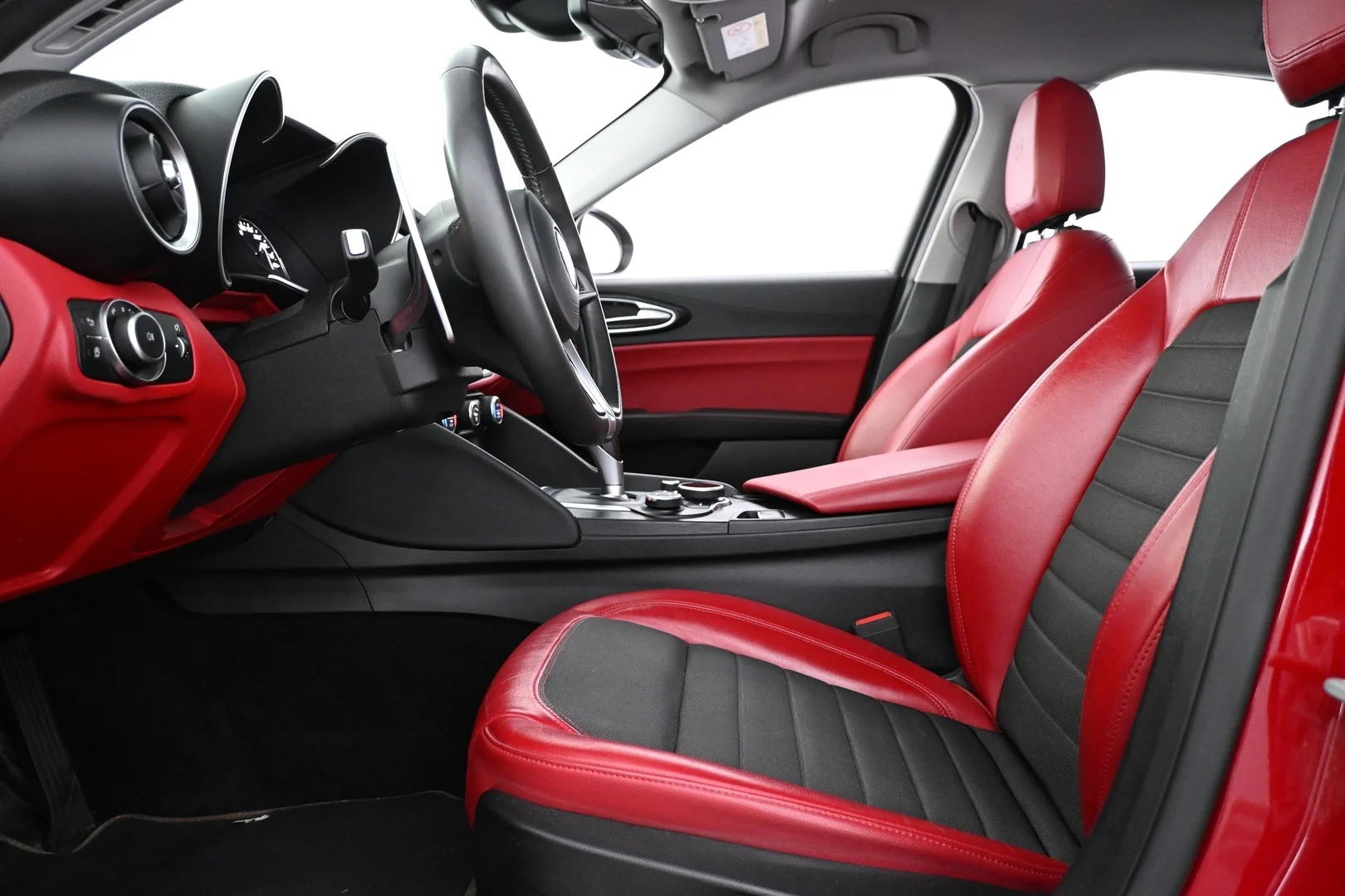 Car Image - rV1KVmBSqzKaESnAY5tGD