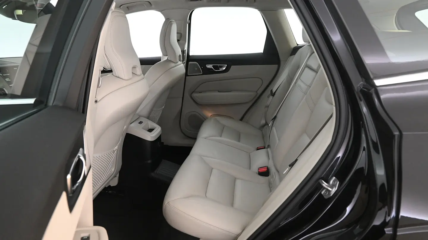 Car Image - 7Iz5fixtiP8Q3996VN07Yt
