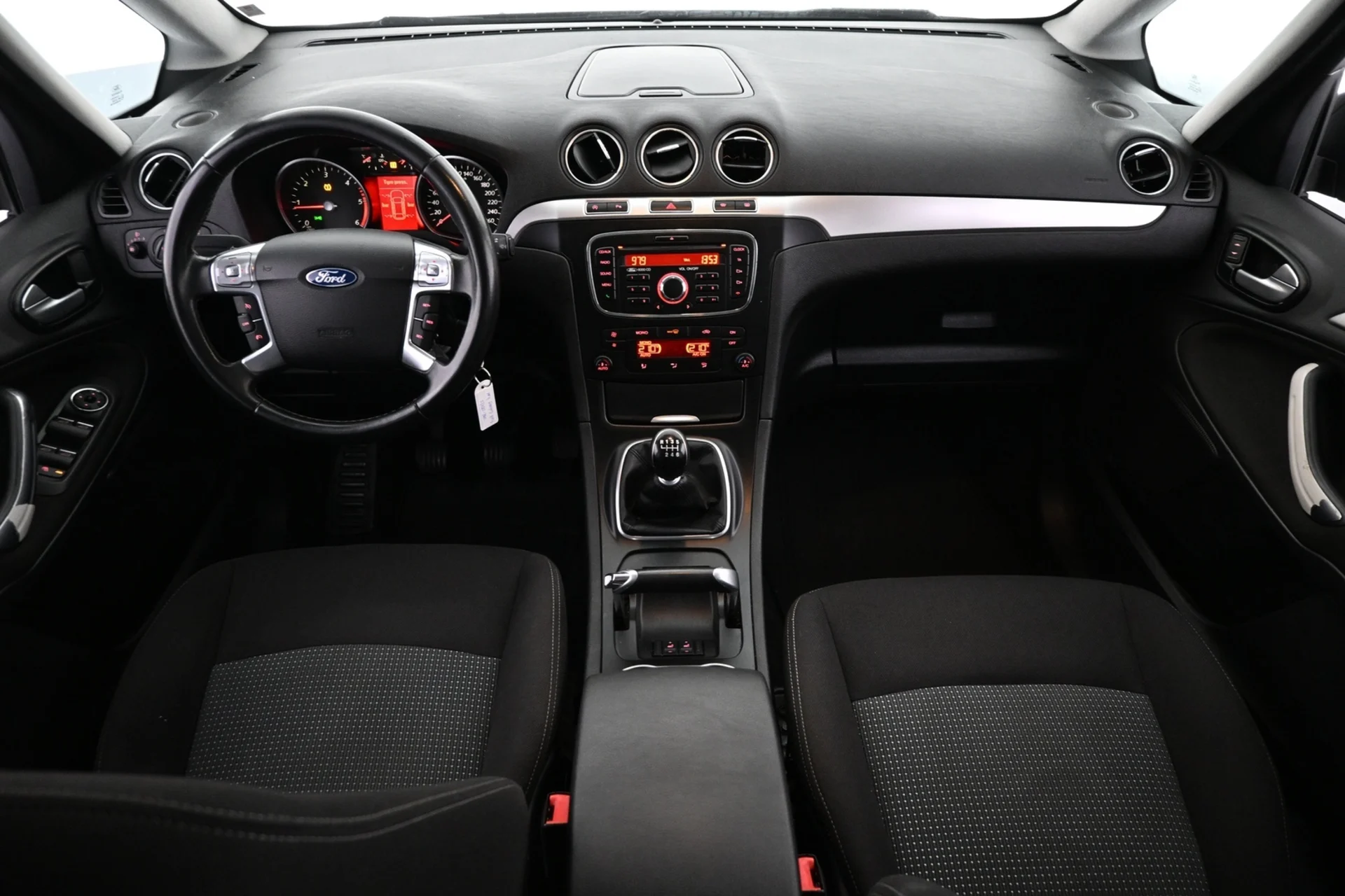 Car Image - 2vb8HgaXMwwyu9d0oLmD6E